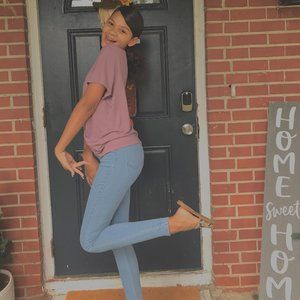 Meet your Posher, Marrisa